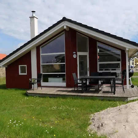 Holiday home With Hearth And Wellness