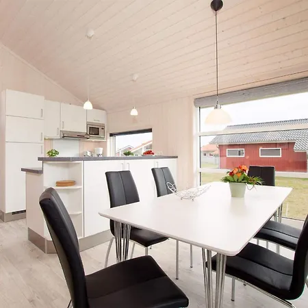 With Hearth And Wellness Holiday home Grossenbrode